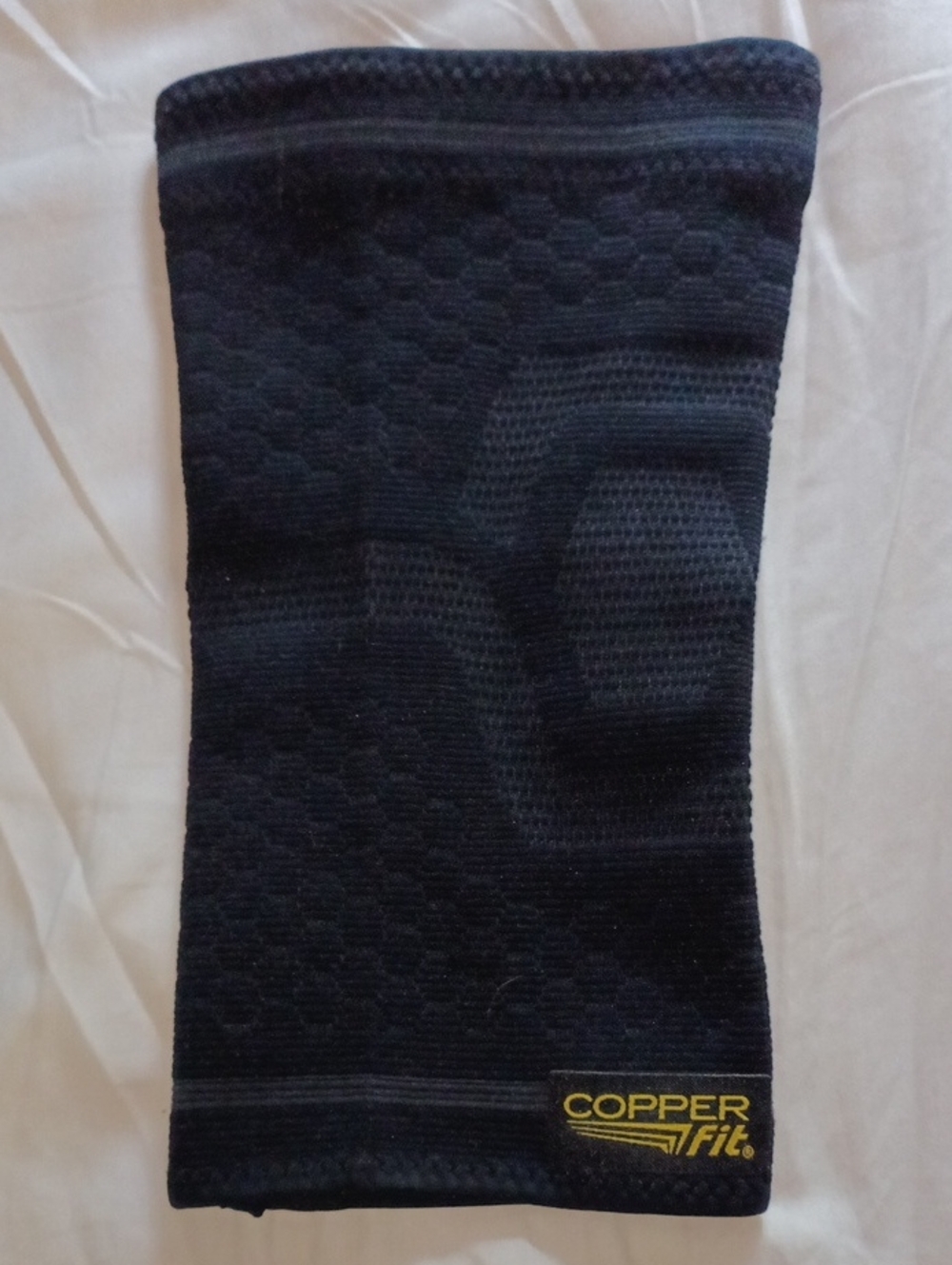 Copper Fit Black Compression Knee Sleeve. S/M